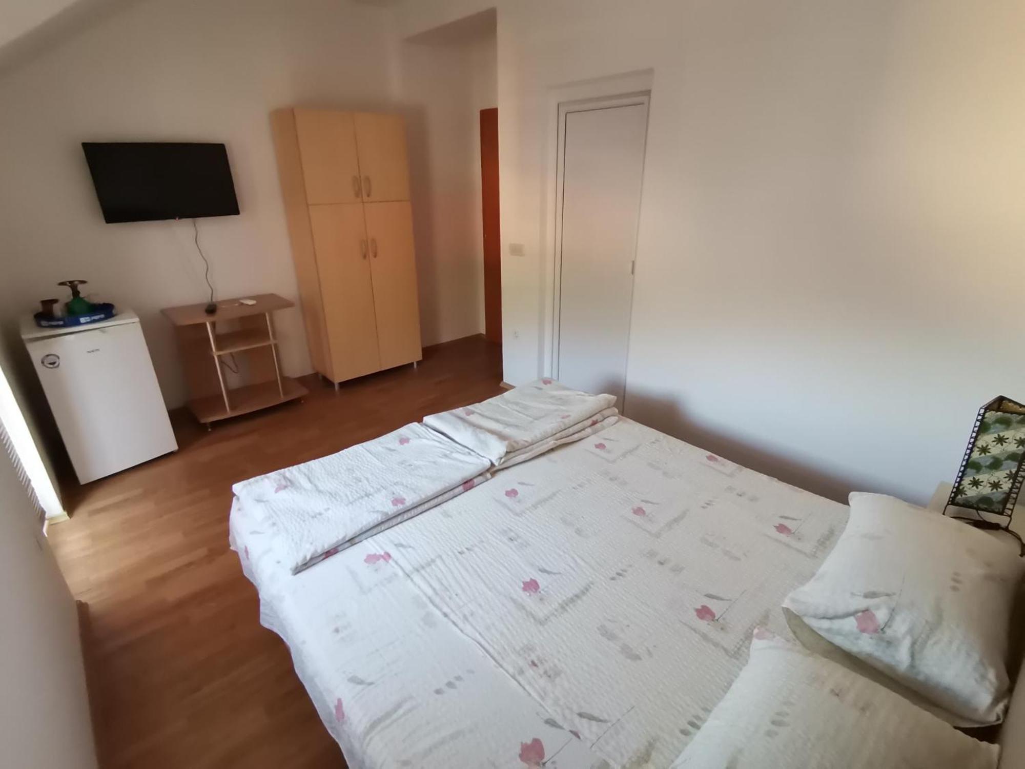 Guesthouse Zimovski Пештани Экстерьер фото