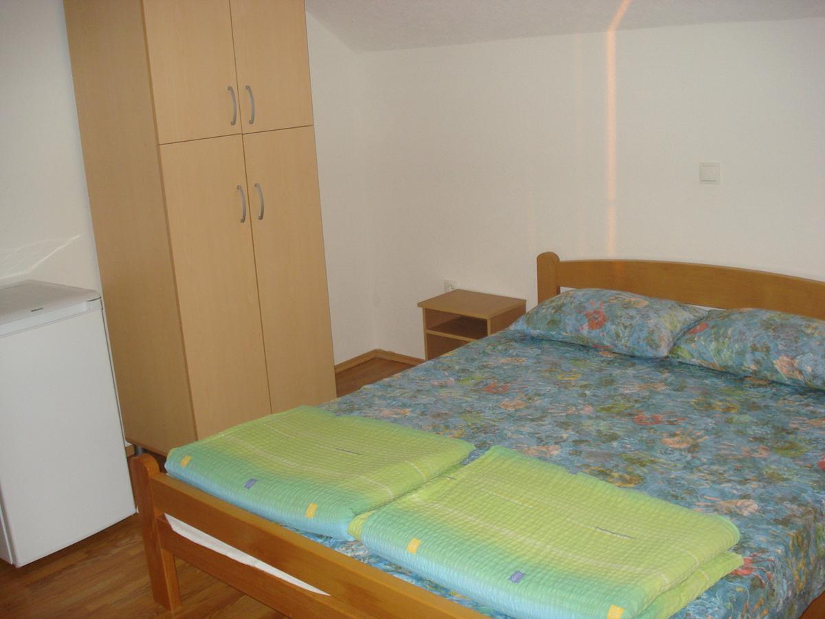 Guesthouse Zimovski Пештани Экстерьер фото